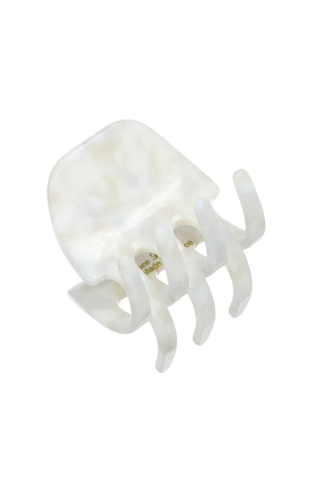 Medium Gallery Claw Clip - Coconut Milk